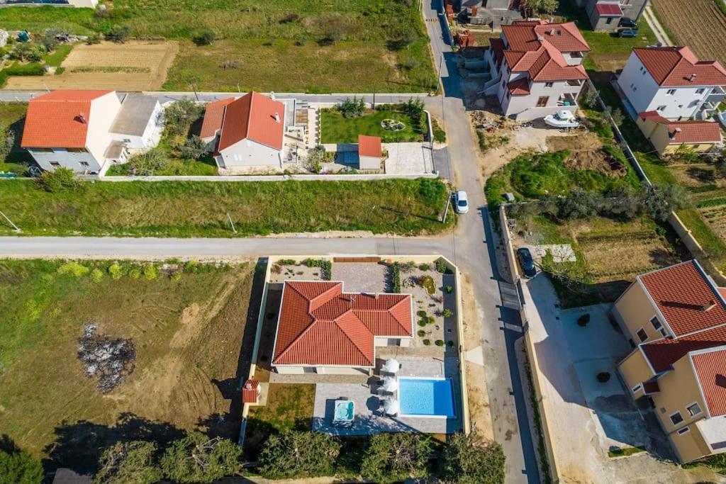Villa Mattina, With Heated Pool And Jacuzzi Privlaka  Exterior photo