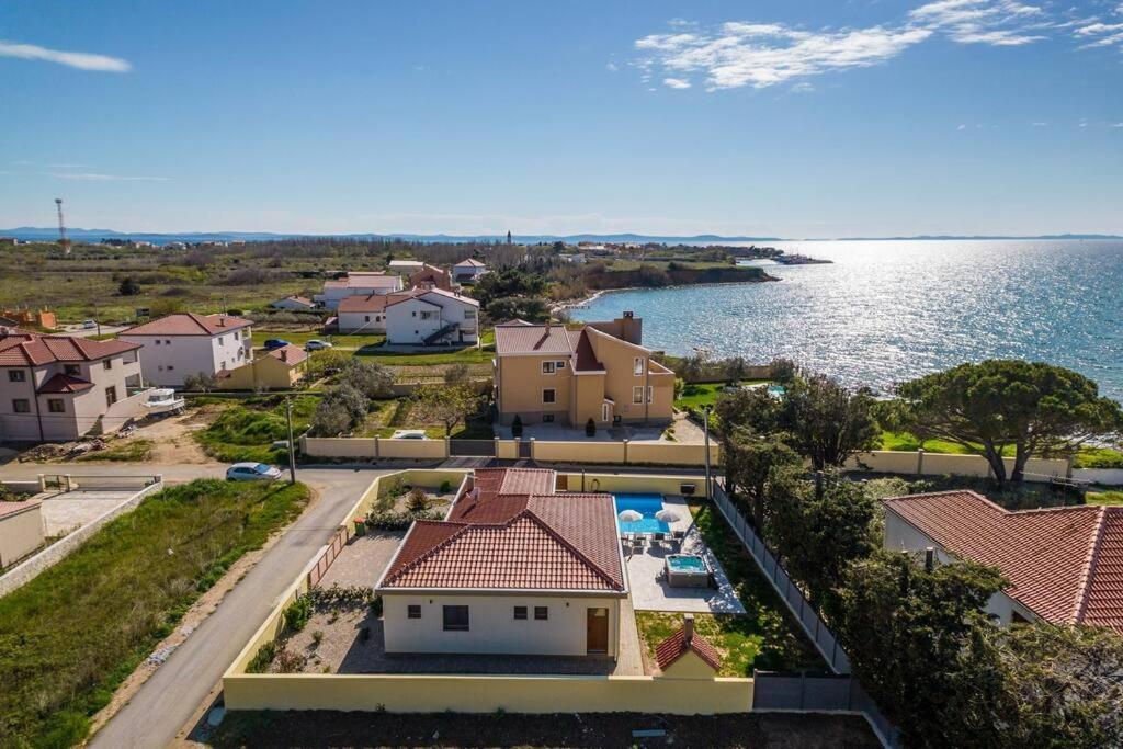 Villa Mattina, With Heated Pool And Jacuzzi Privlaka  Exterior photo