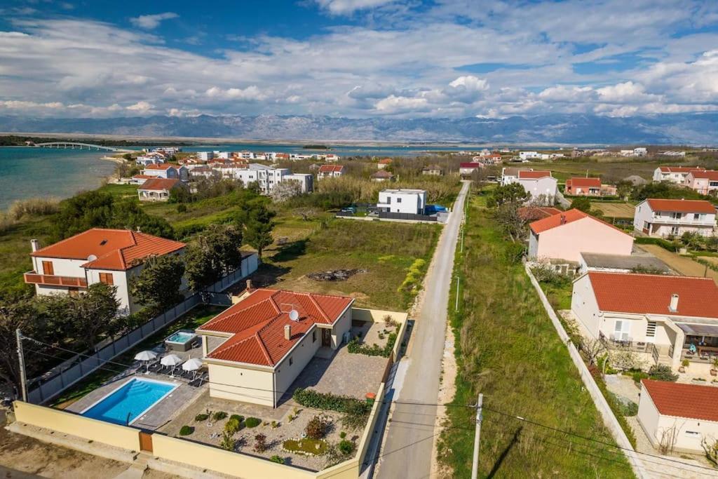 Villa Mattina, With Heated Pool And Jacuzzi Privlaka  Exterior photo
