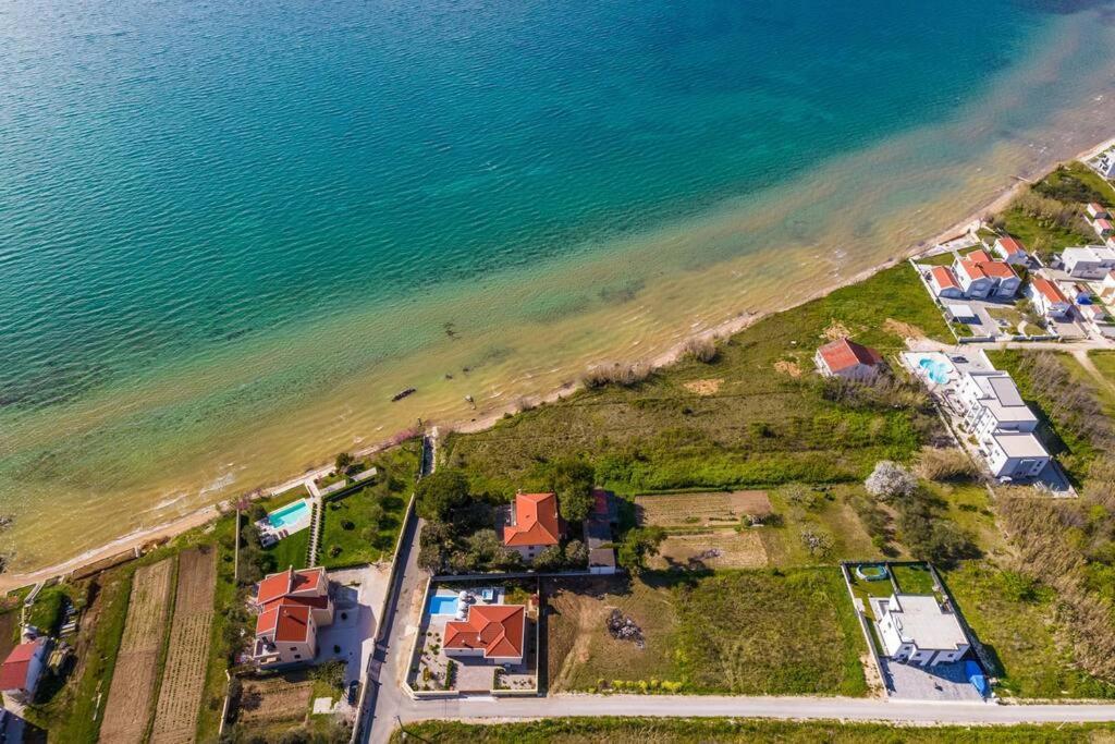 Villa Mattina, With Heated Pool And Jacuzzi Privlaka  Exterior photo