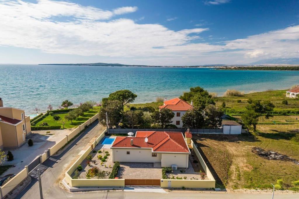 Villa Mattina, With Heated Pool And Jacuzzi Privlaka  Exterior photo