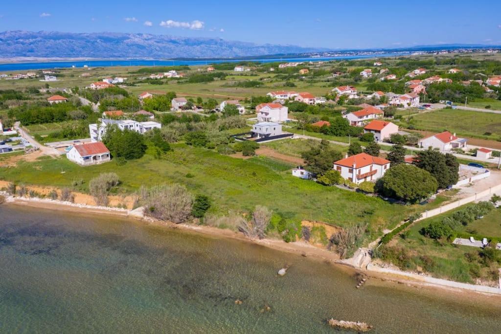 Villa Mattina, With Heated Pool And Jacuzzi Privlaka  Exterior photo